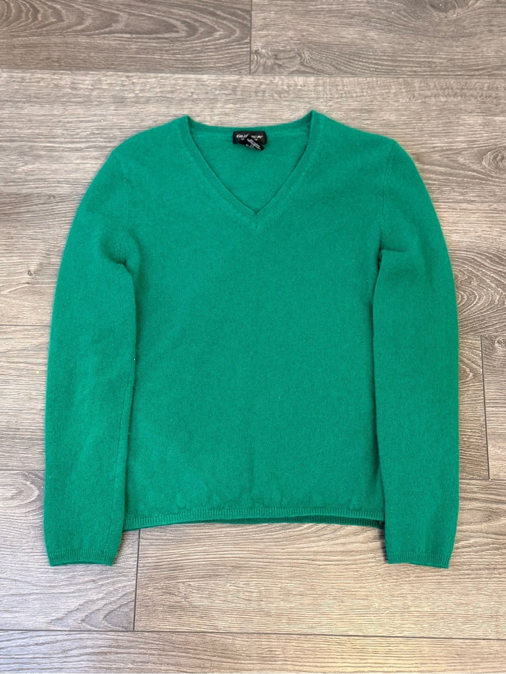 Lord & Taylor 100% Cashmere Emerald Green V-Neck Sweater Size Large